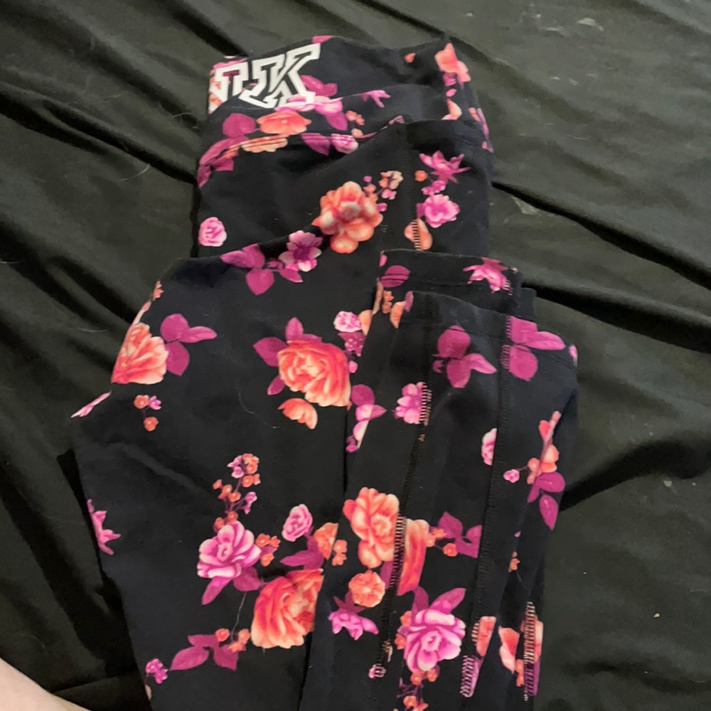 Pink leggings